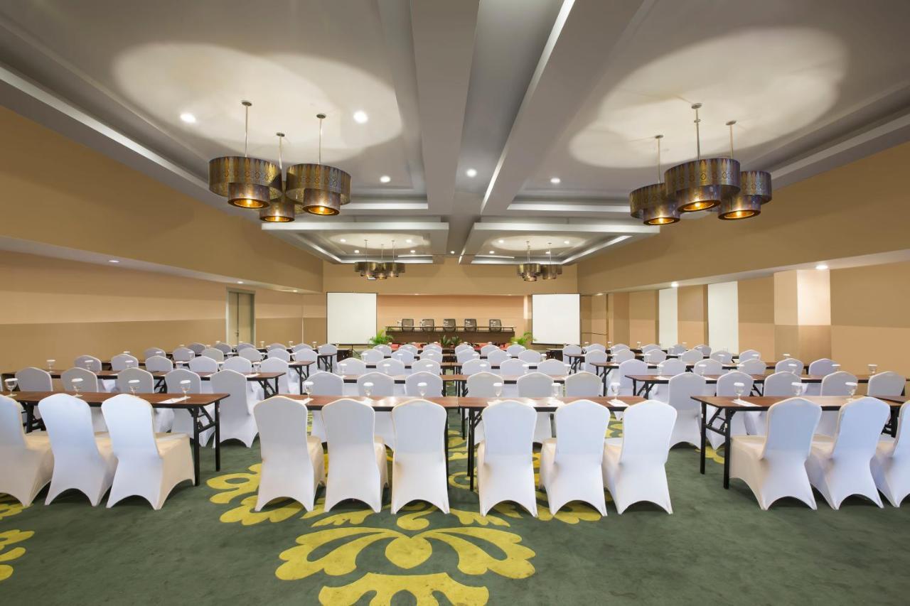 Khas Pekanbaru Hotel Extérieur photo